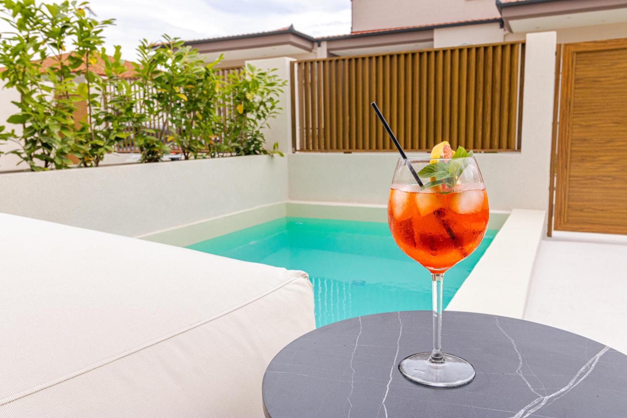 Adorno Private Suites Only Adults & Kids 12 Plus Неа-Врасна Экстерьер фото